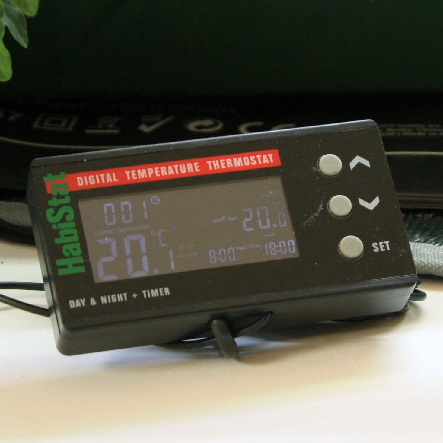 Digital Day & Night Thermostat With Timer 1 Digital Day & Night Thermostat With Timer