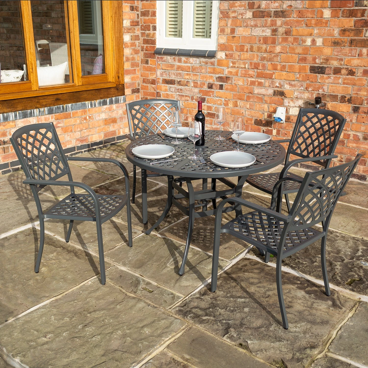 Rowlinson Vienna Aluminium Four Seating Dining Set 1 Rowlinson Vienna Aluminium Four Seating Dining Set